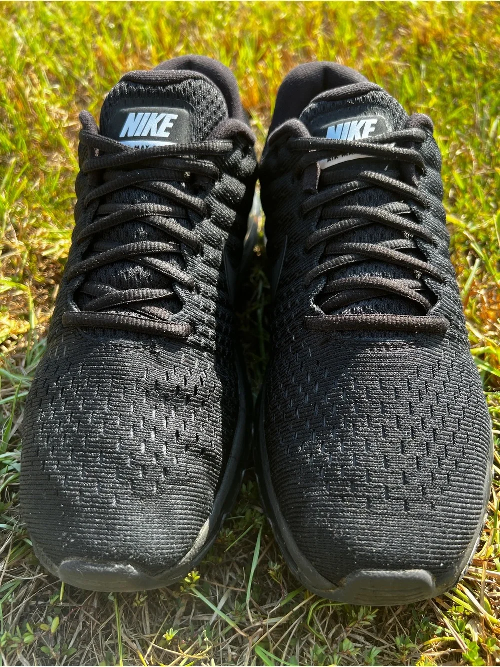 CLEAN Nike size 7.5 Mens Air Max 2017 Black running shoes